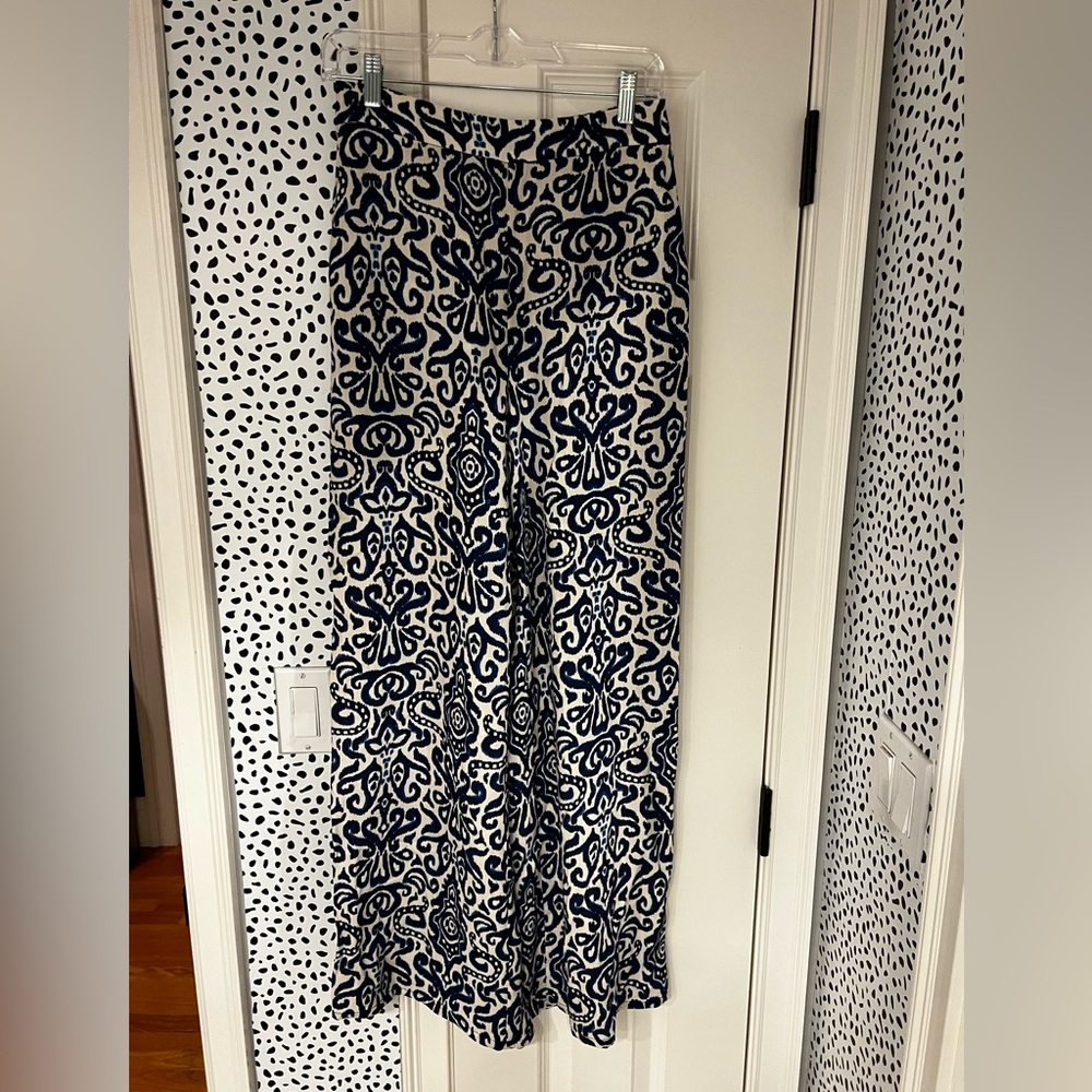 Zara Patterned Set - Picture 2 of 9